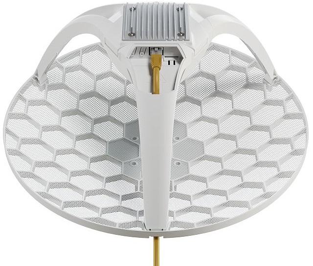 Точка доступа MikroTik LHGG LTE6 kit with 17dBi 25 degrees LTE directional antenna, Dual core 800 MHz CPU, 256MB RAM, 1x Gigabit LAN , LTE CAT6 modem for International & United States bands 1/2/3/5/7/8/12/17/20/25/